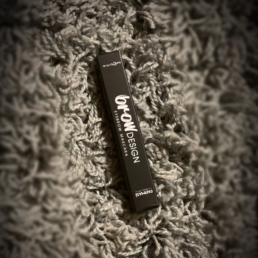 Brow design: Eyebrow Mascara